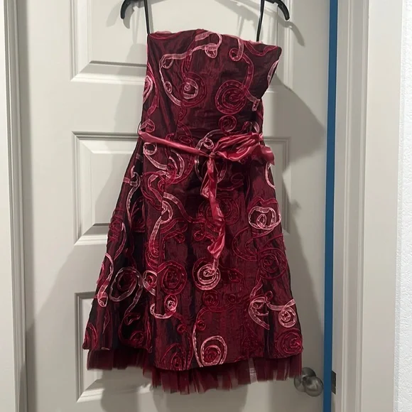 strapless open back dress Rosamunda Red Paisley Swirl Halterneck Dress – Franchetti Bond
